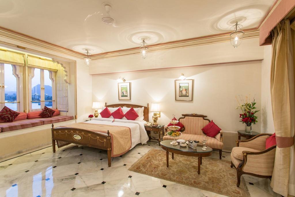 Taj Fateh Prakash Palace Udaipur Bilik gambar