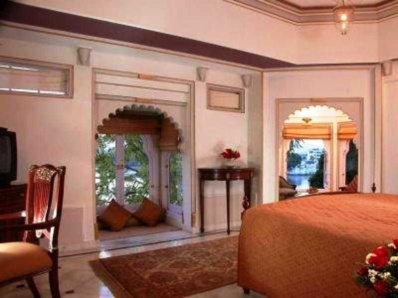 Taj Fateh Prakash Palace Udaipur Bilik gambar